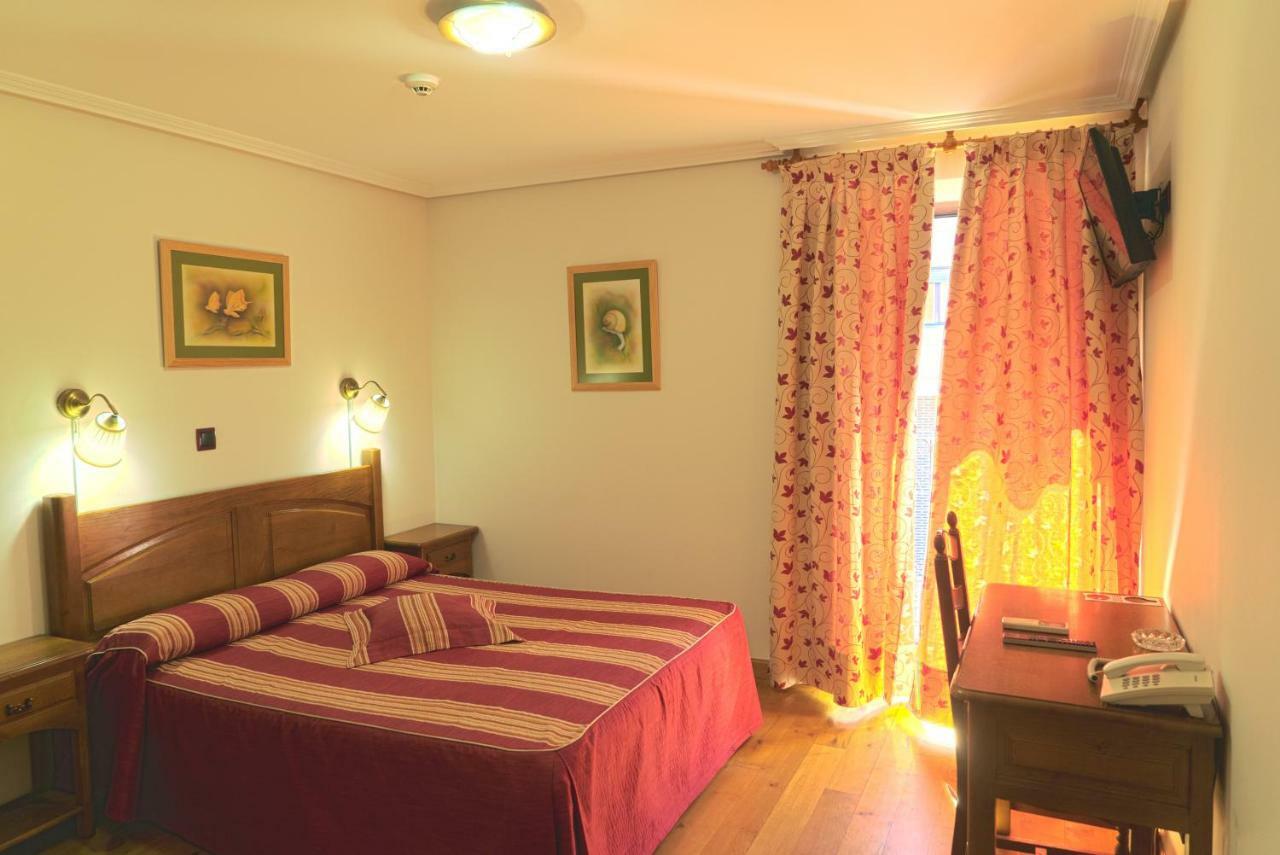 בלורדו Hotel Jacobeo מראה חיצוני תמונה